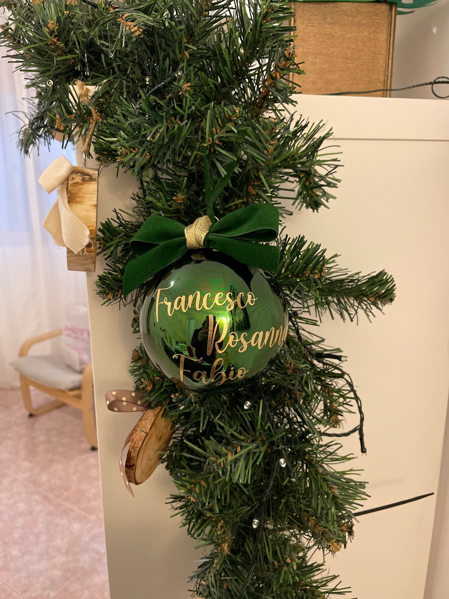 Bola de Navidad de cristal de colores con escritura