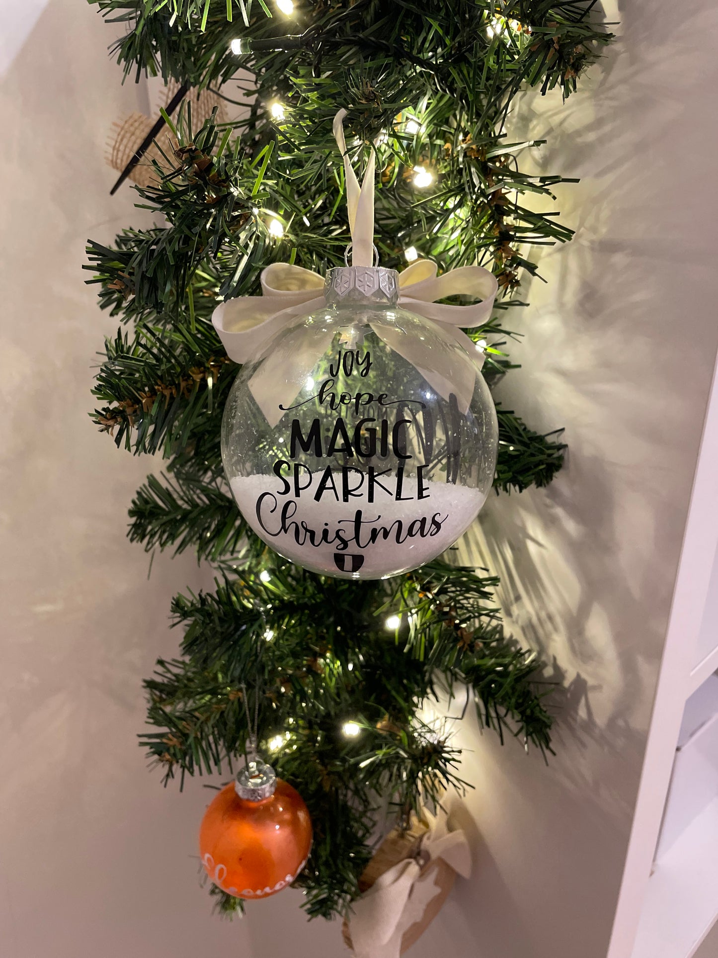 Fillable transparent glass Christmas bauble